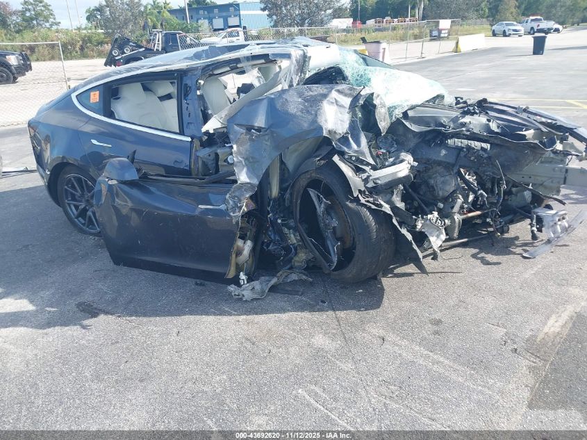 TESLA MODEL 3 LONG RANGE DUAL MOTOR ALL-WHEEL DRIVE