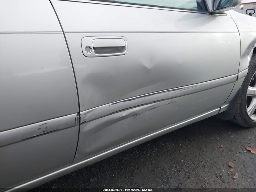 2000 Toyota Camry Le VIN: JT2BG22K6Y0469046 Lot: 43692661