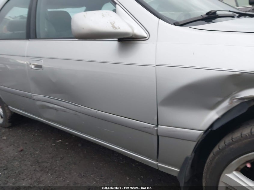 2000 Toyota Camry Le VIN: JT2BG22K6Y0469046 Lot: 43692661