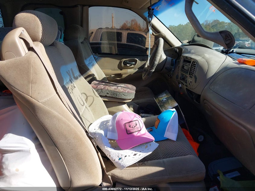 1FTRX18W61NB29513 2001 FORD F-150 photo no. 5