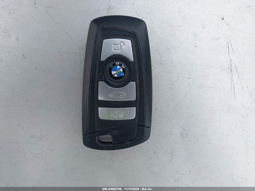 WBAFR7C58CC816986 2012 BMW 5ER photo no. 11
