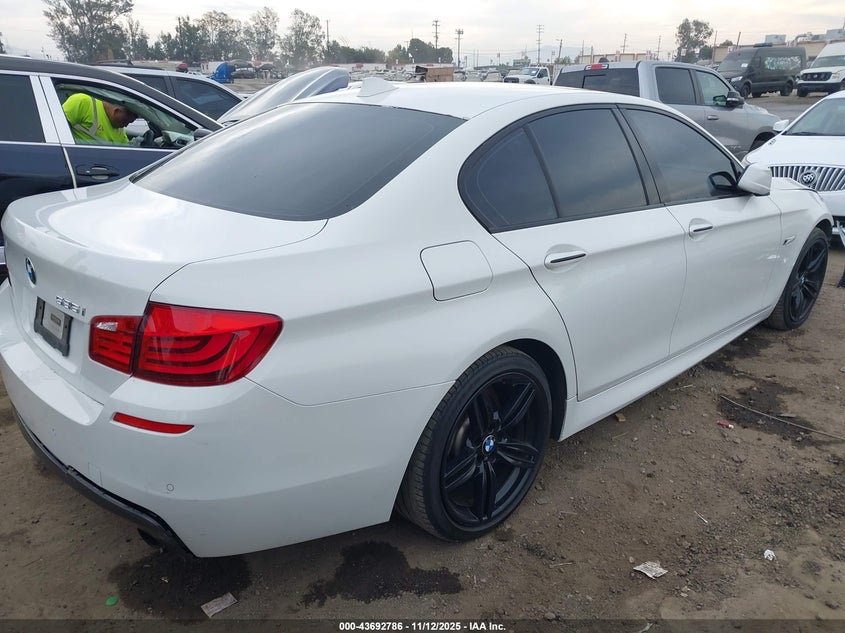 WBAFR7C58CC816986 2012 BMW 5ER photo no. 4