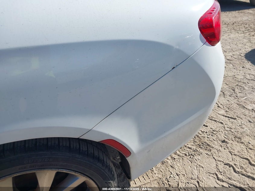 2016 Chrysler 200 S VIN: 1C3CCCBB5GN177665 Lot: 43692801