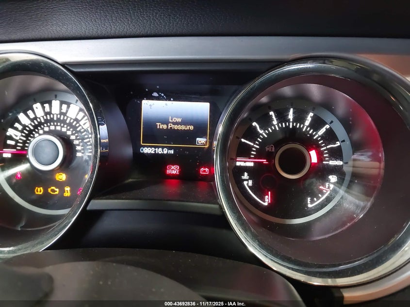 2013 Ford Mustang V6 Premium VIN: 1ZVBP8EM0D5250164 Lot: 43692836