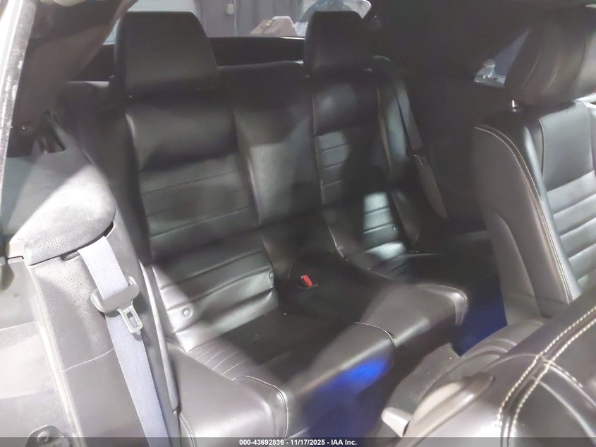 2013 Ford Mustang V6 Premium VIN: 1ZVBP8EM0D5250164 Lot: 43692836