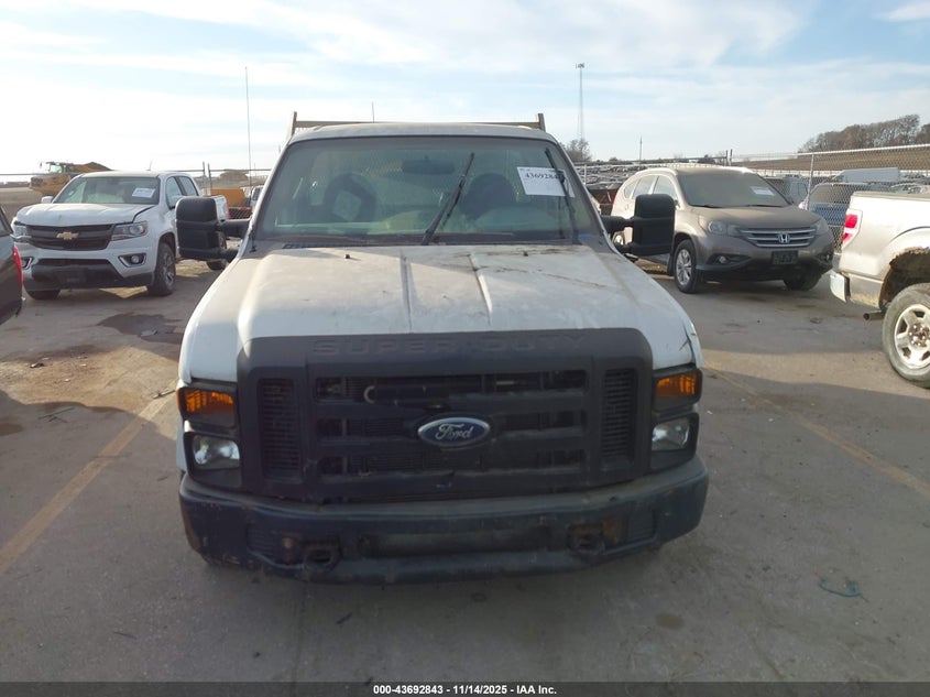 2008 Ford F-250 Xl/Xlt VIN: 1FTNF20528ED05784 Lot: 43692843