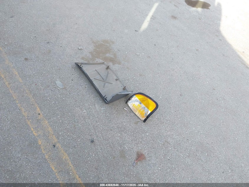 2002 Ford E-350 Super Duty Xl/Xlt VIN: 1FBSS31L42HB06487 Lot: 43692846