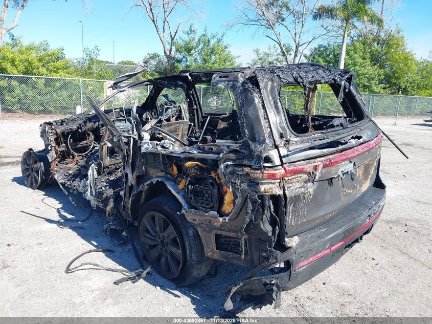 2022 Lincoln Navigator Reserve L VIN: 5LMJJ3LT7NEL01277 Lot: 43692867