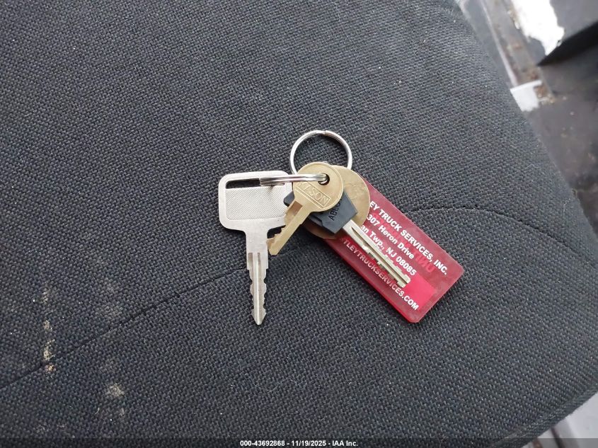 2017 Isuzu Reach VIN: JALB4T177H7W00588 Lot: 43692868