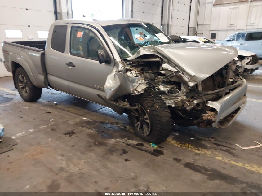 TOYOTA TACOMA BASE V6