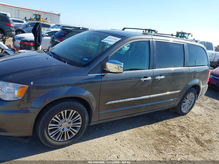 2015 Chrysler Town & Country Touring-L VIN: 2C4RC1CG0FR638650 Lot: 43692906