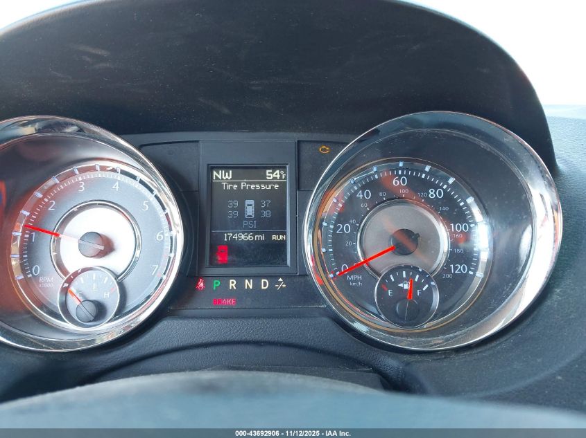 2015 Chrysler Town & Country Touring-L VIN: 2C4RC1CG0FR638650 Lot: 43692906