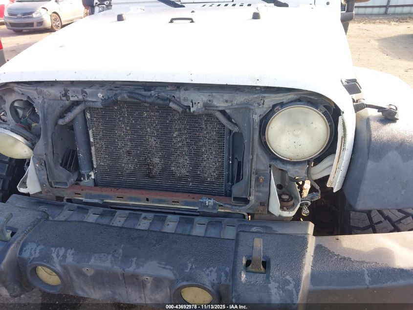 2008 Jeep Wrangler Unlimited X VIN: 1J8GA39158L641317 Lot: 43692978