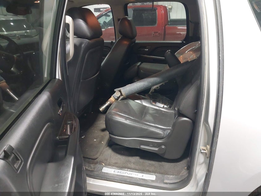 2013 GMC Yukon Xl 1500 Denali VIN: 1GKS2MEF1DR272988 Lot: 43692985