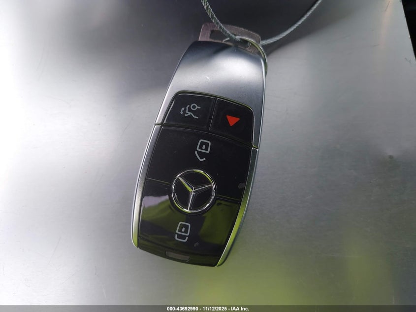 2017 MERCEDES-BENZ E 300 WDDZF4JB0HA287784