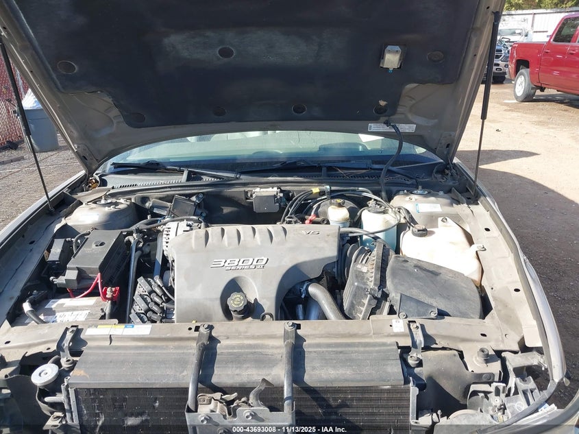 2000 Buick Park Avenue VIN: 1G4CW52KXY4162323 Lot: 43693008