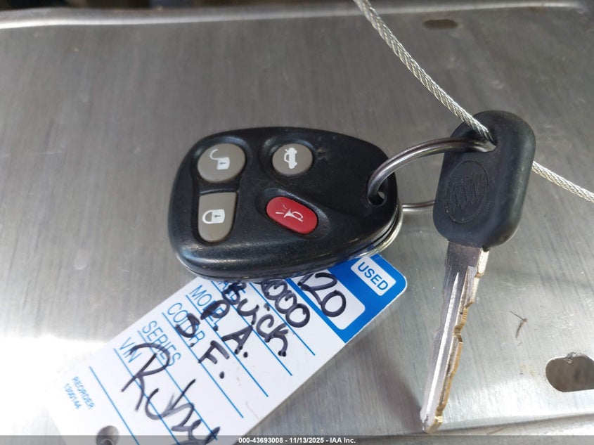 2000 Buick Park Avenue VIN: 1G4CW52KXY4162323 Lot: 43693008