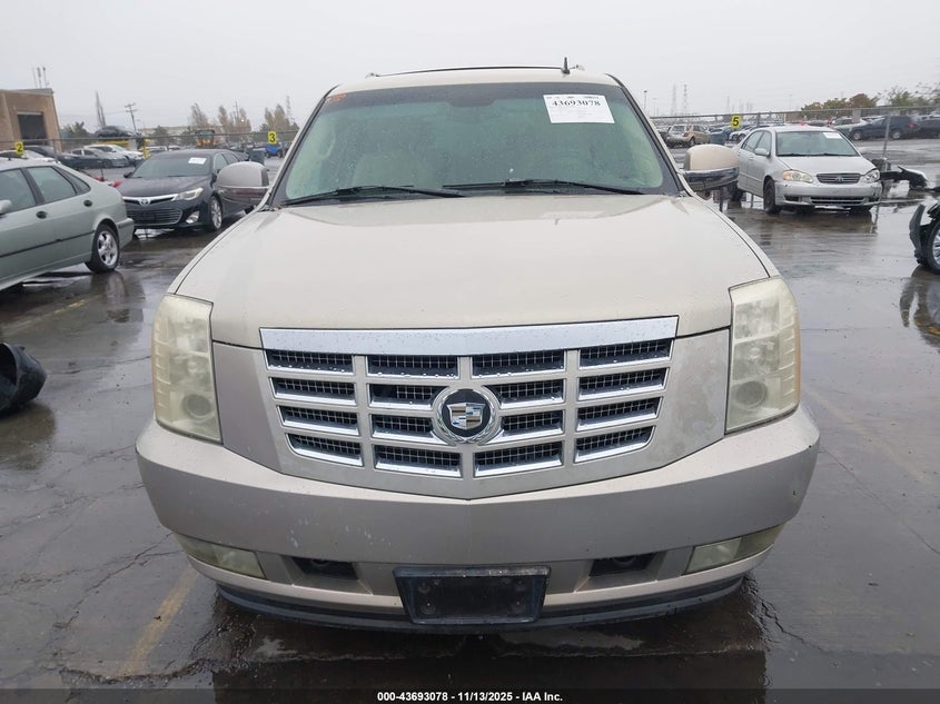 2007 Cadillac Escalade Standard VIN: 1GYFK63897R300533 Lot: 43693078