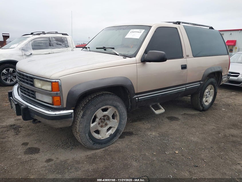 1GNEK18K6NJ340208 1992 CHEVROLET BLAZER photo no. 2