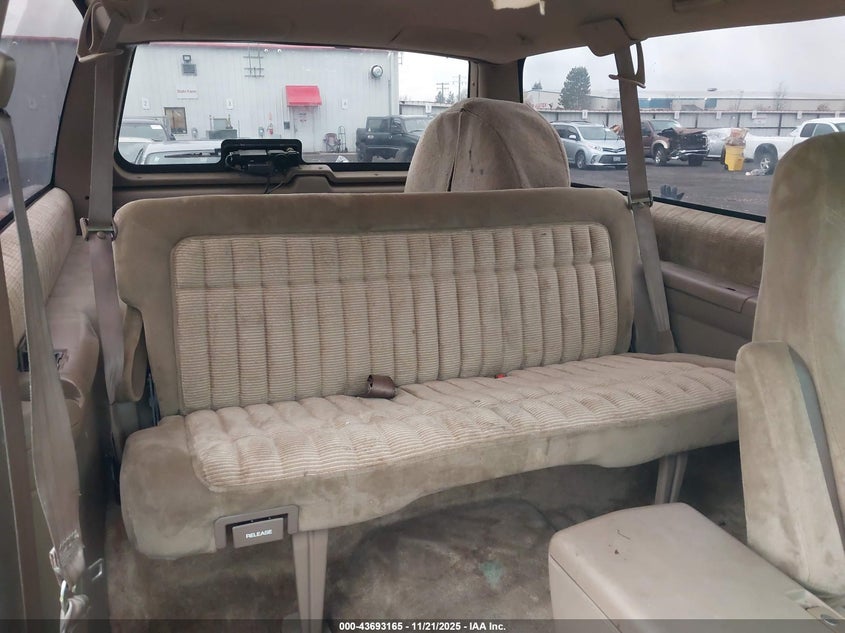 1992 Chevrolet Blazer K1500 VIN: 1GNEK18K6NJ340208 Lot: 43693165