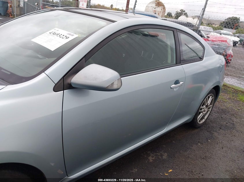 2005 Scion Tc VIN: JTKDE167550045173 Lot: 43693229