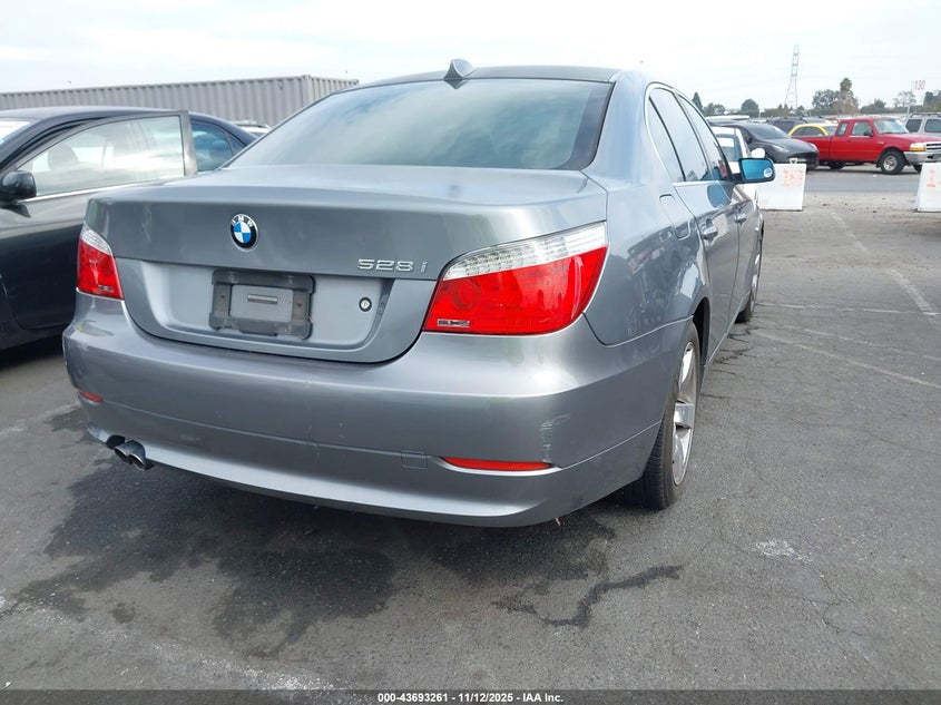 WBANU53558CT15916 2008 BMW 5ER photo no. 4
