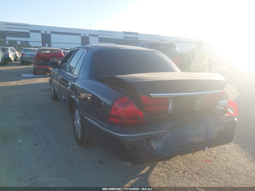 2MEFM74W54X611797 2004 MERCURY GRAND MARQUIS photo no. 3