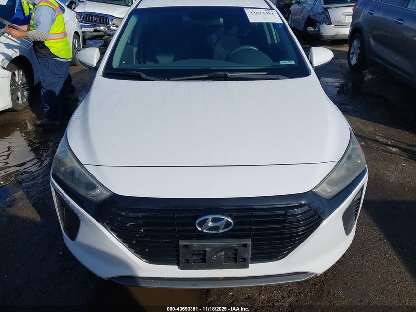 2017 Hyundai Ioniq Hybrid Blue VIN: KMHC65LC2HU050123 Lot: 43693381