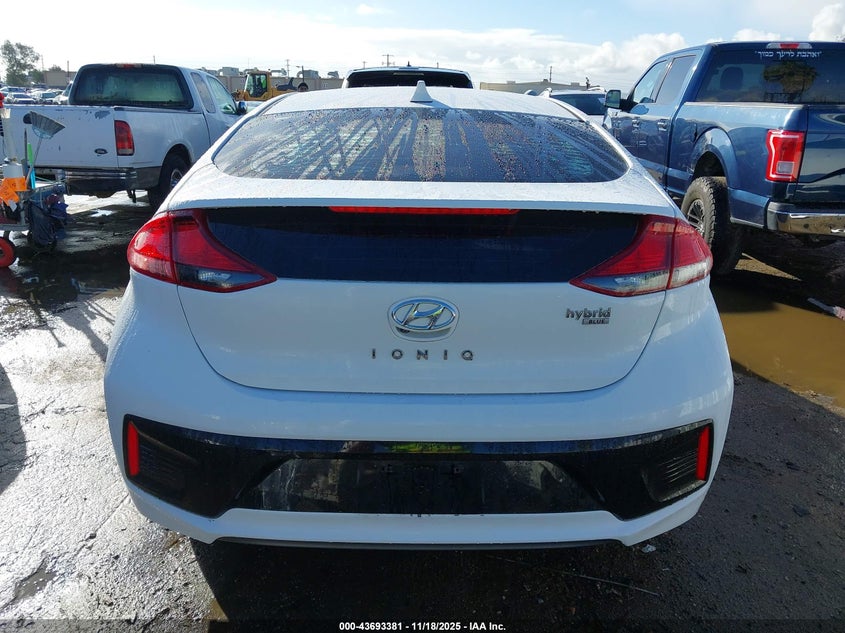 2017 Hyundai Ioniq Hybrid Blue VIN: KMHC65LC2HU050123 Lot: 43693381