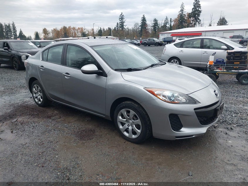 2013 MAZDA MAZDA3 I SPORT - JM1BL1UP9D1846639