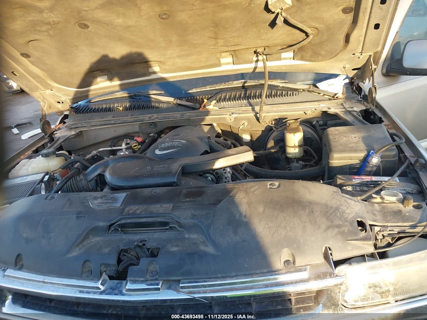 2002 Chevrolet Tahoe Lt VIN: 1GNEC13ZX2J303918 Lot: 43693498