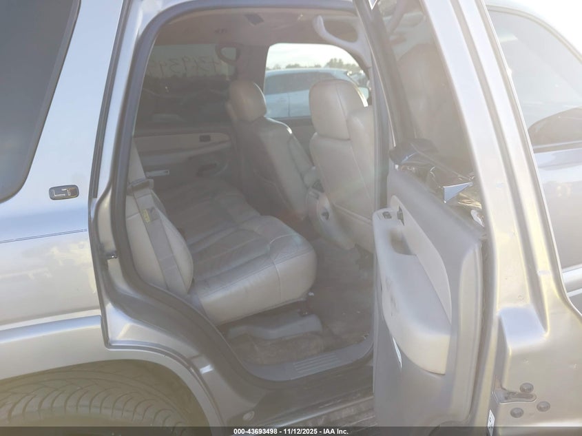 2002 Chevrolet Tahoe Lt VIN: 1GNEC13ZX2J303918 Lot: 43693498