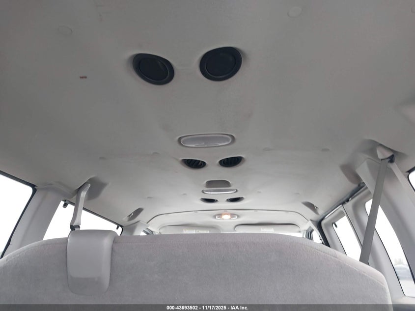 2010 Ford E-350 Super Duty Xl/Xlt VIN: 1FBNE3BL5ADA88624 Lot: 43693502