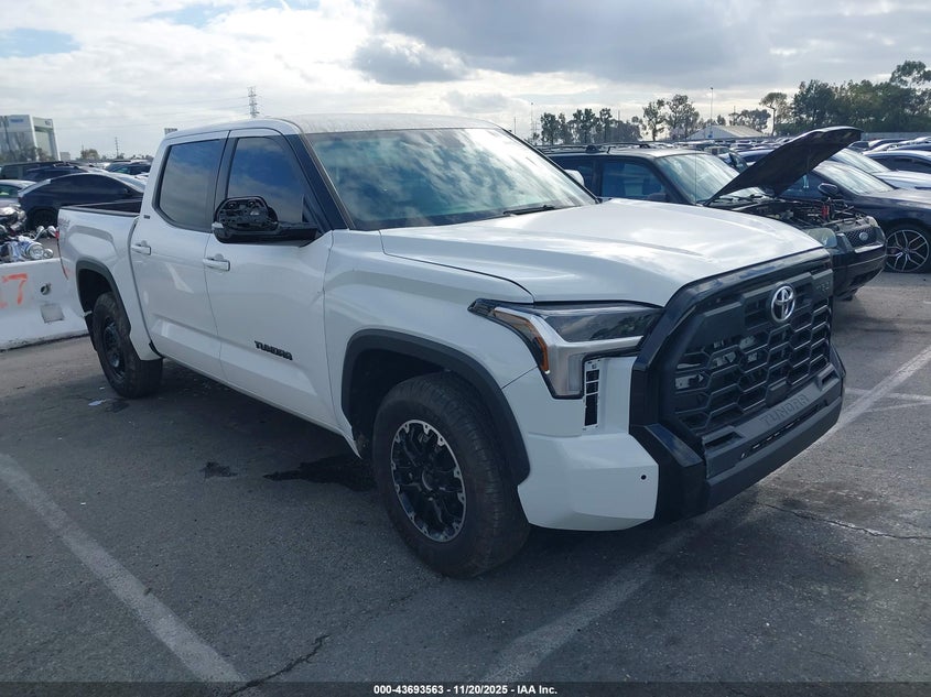TOYOTA TUNDRA SR5 4WD