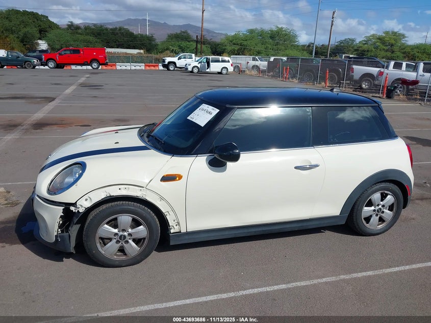 2017 Mini Hardtop Cooper VIN: WMWXP5C3XH3C64835 Lot: 43693686
