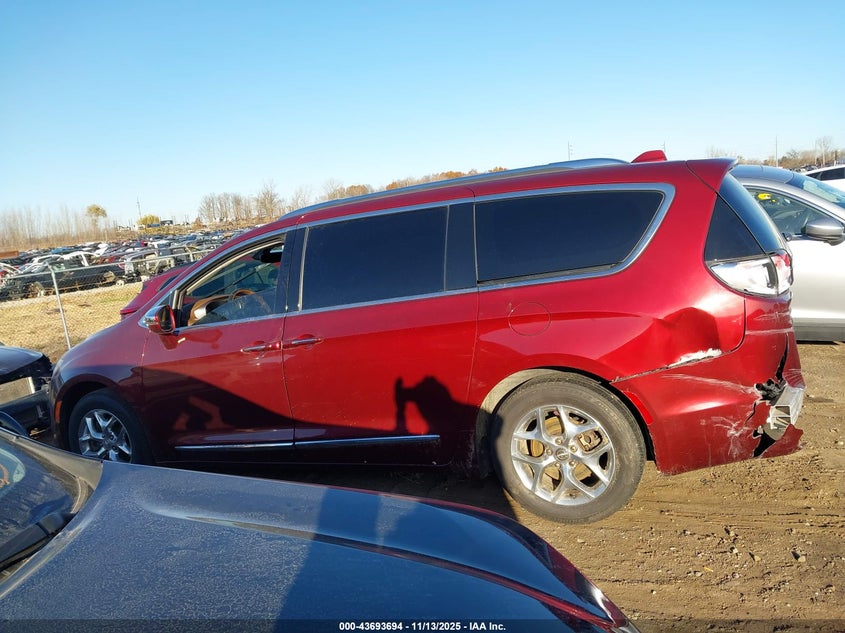 2019 Chrysler Pacifica Limited VIN: 2C4RC1GG2KR576995 Lot: 43693694