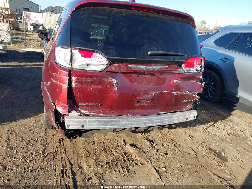 2019 Chrysler Pacifica Limited VIN: 2C4RC1GG2KR576995 Lot: 43693694