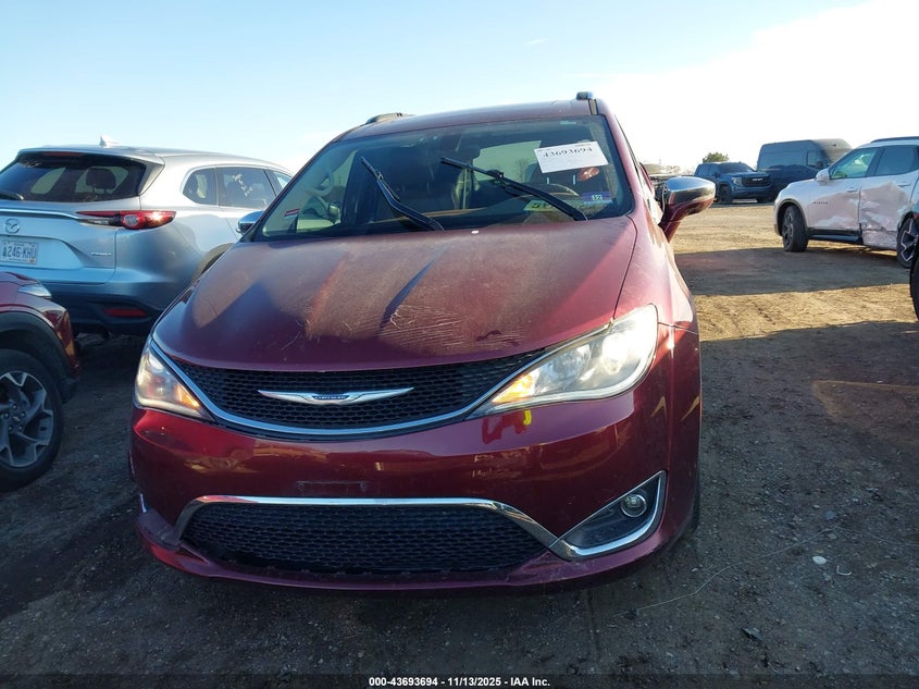 2019 Chrysler Pacifica Limited VIN: 2C4RC1GG2KR576995 Lot: 43693694