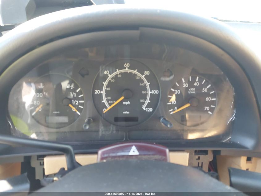 1998 Mercedes-Benz Ml 320 Classic VIN: 4JGAB54E0WA044127 Lot: 43693892