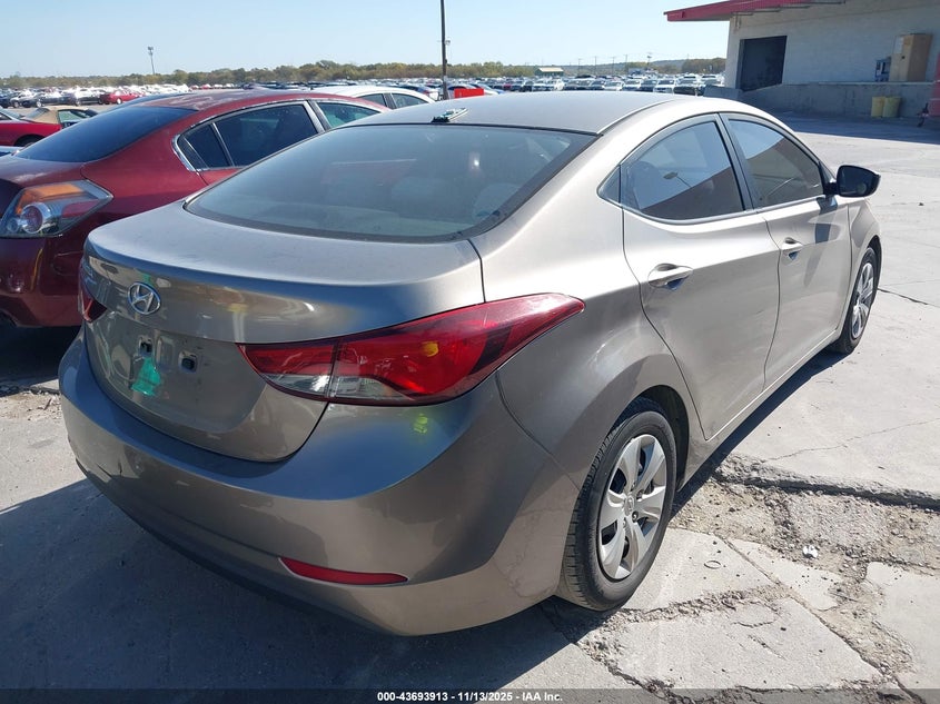 5NPDH4AE2GH753117 2016 HYUNDAI ELANTRA photo no. 4