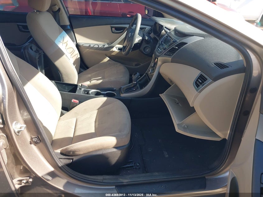 5NPDH4AE2GH753117 2016 HYUNDAI ELANTRA photo no. 5