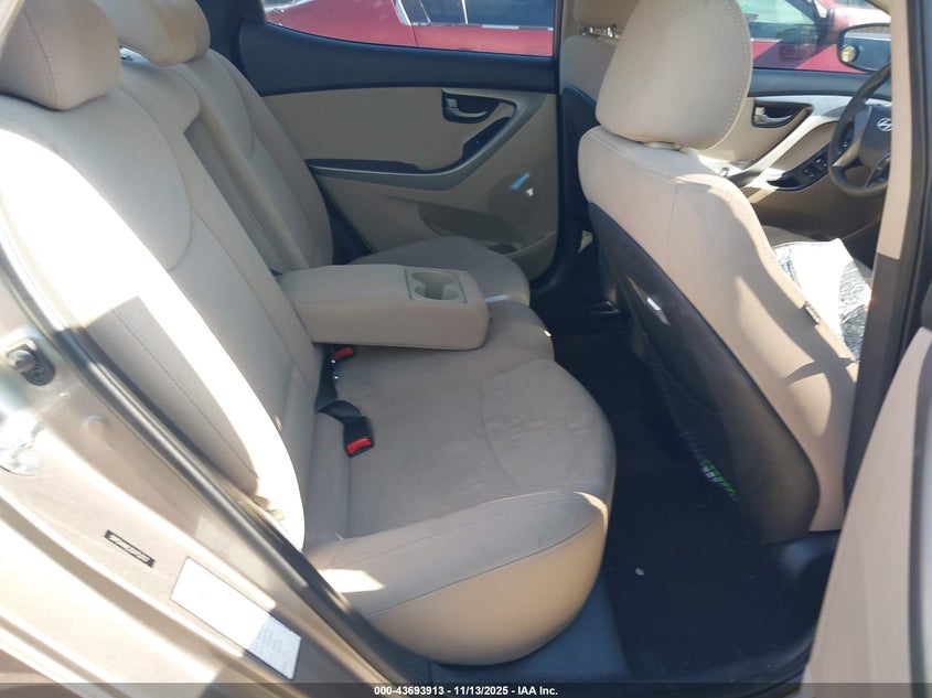 5NPDH4AE2GH753117 2016 HYUNDAI ELANTRA photo no. 8