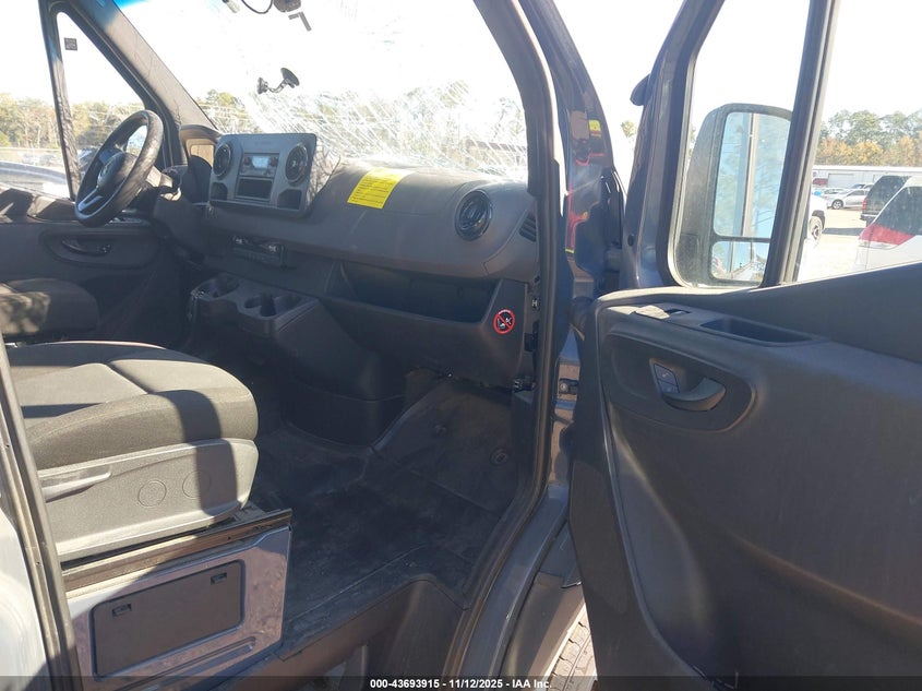 WD4PF1CD9KP136998 2019 MERCEDES-BENZ SPRINTER photo no. 5