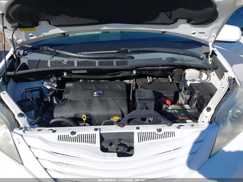 2014 Toyota Sienna Le V6 8 Passenger VIN: 5TDKK3DC5ES505903 Lot: 43693916