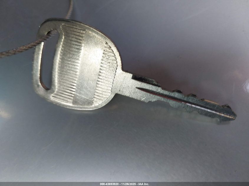 2000 Chevrolet Suburban 1500 Lt VIN: 3GNFK16T3YG121308 Lot: 43693920