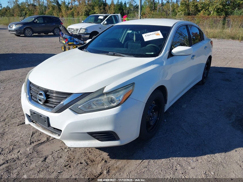 1N4AL3AP4HN327031 2017 NISSAN ALTIMA photo no. 2