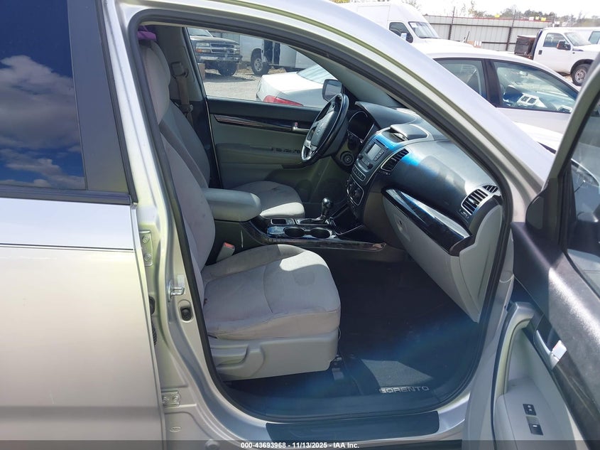 5XYKT3A69EG530683 2014 KIA SORENTO photo no. 5