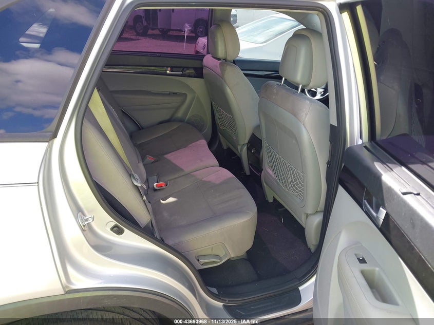 5XYKT3A69EG530683 2014 KIA SORENTO photo no. 8