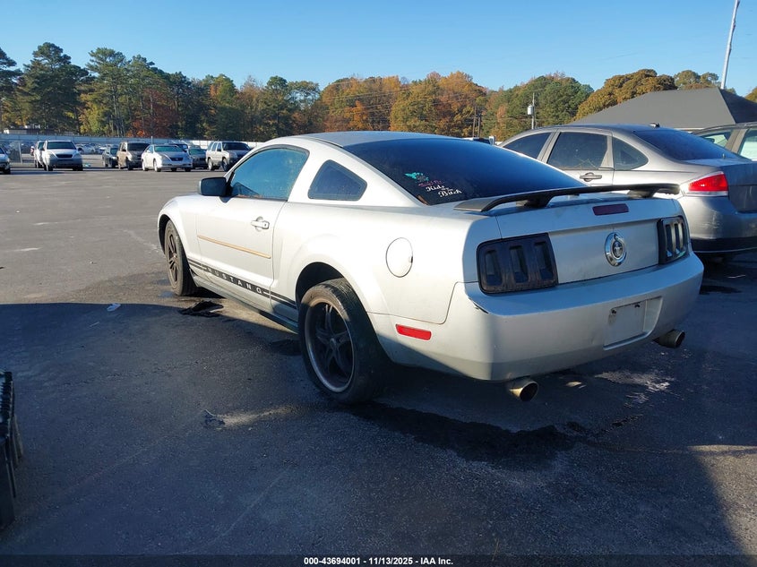 1ZVFT80N455177752 2005 FORD MUSTANG photo no. 3
