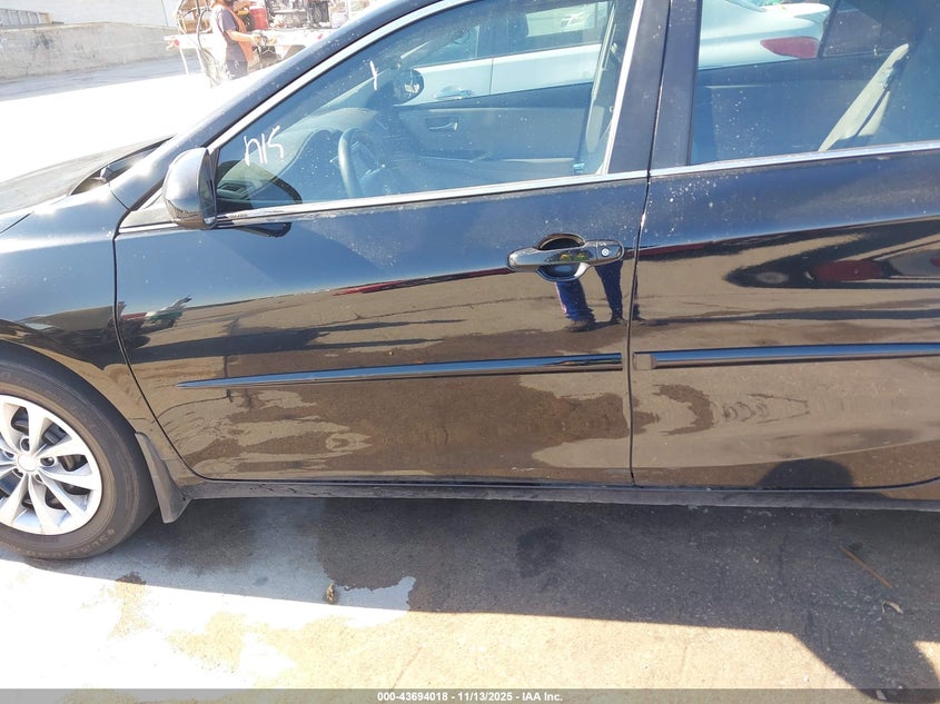 4T4BF1FK2FR476016 2015 TOYOTA CAMRY photo no. 6
